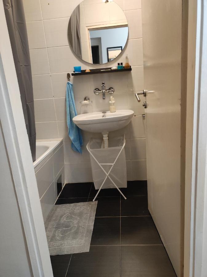 Dora Apartment Ni Buitenkant foto